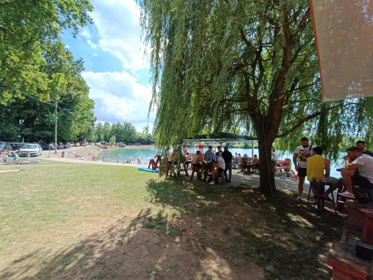 Laguna Club Lake Resort Donji Zabar المظهر الخارجي الصورة